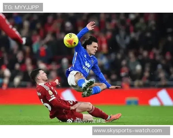 英超激战利物浦主场大胜波尔图乌龙球引发全场狂欢